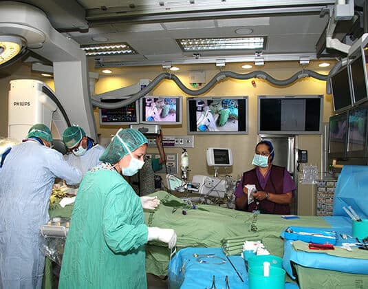 THORACIC operating room