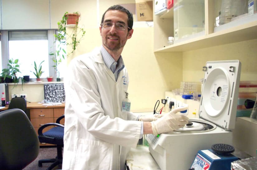 Dr. Yaacov Richard Lawrence conducting First Clinical Trial to Ease Pain of Cancer Patients